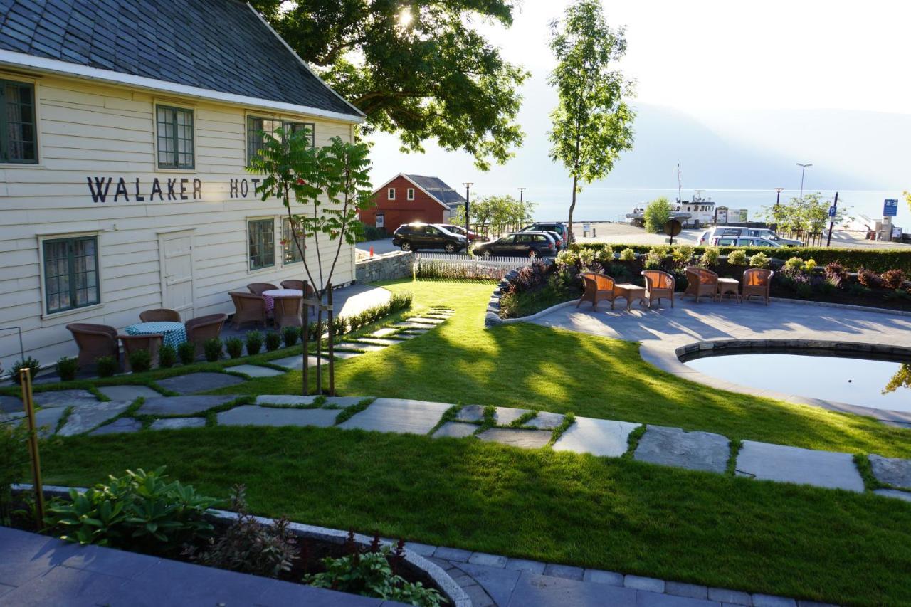 Walaker Hotel Solvorn Exterior photo