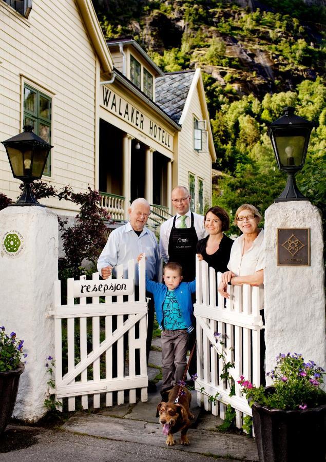 Walaker Hotel Solvorn Exterior photo