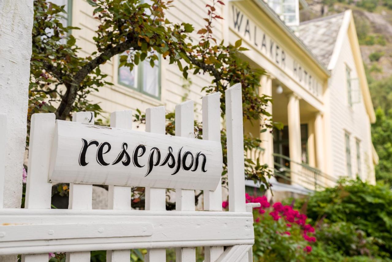 Walaker Hotel Solvorn Exterior photo