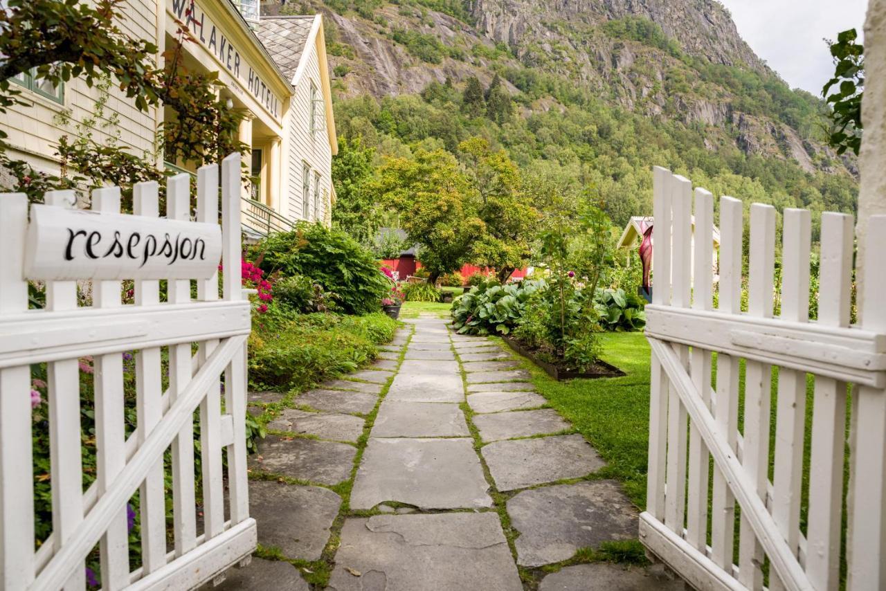 Walaker Hotel Solvorn Exterior photo